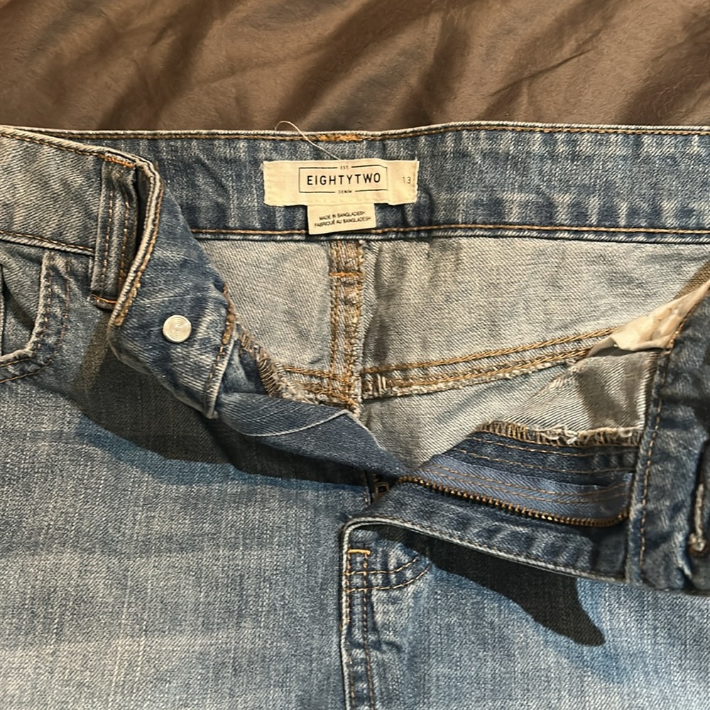Jean Skirt - Picture 2 of 3
